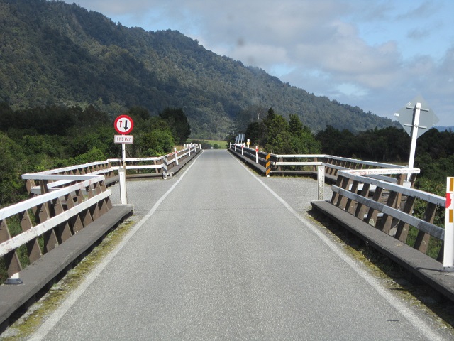 Nieuw Zeeland, brug met passeerstrook 